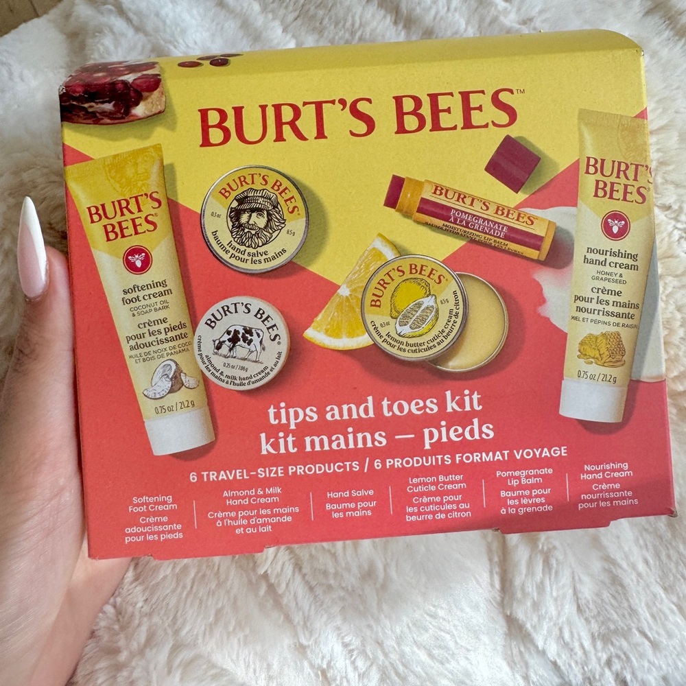 NWT Burt's Bees Tips and Toes Kit